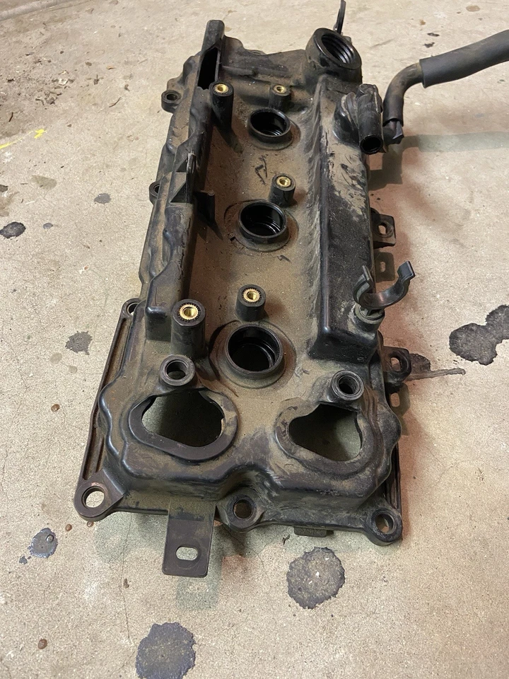 Conjunto de cubierta de válvula delantera Nissan Máxima 2009-2014 Y2136-021 OEM Foto 3 de 4