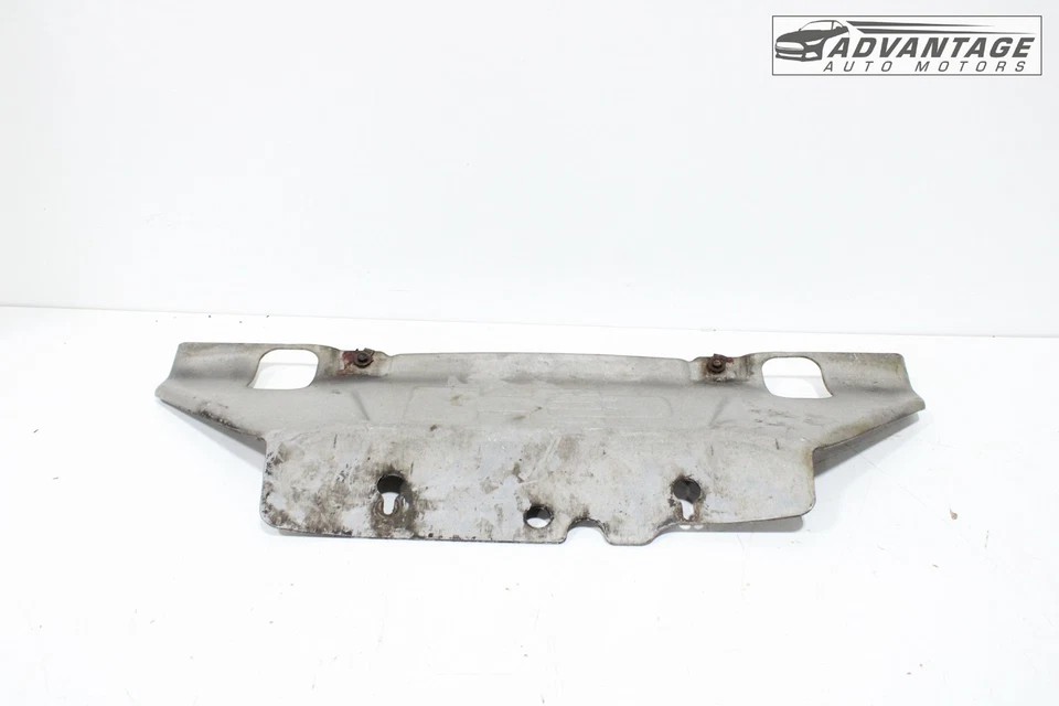 Cubierta protectora contra salpicaduras para bajo motor Hummer H3 2006-2007 15819134 OEM Foto 2 de 4