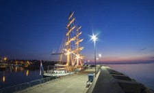Photo 6x4 Tall Ship 'Mercedes' at Bangor Bangor/J4880 2 c2016
