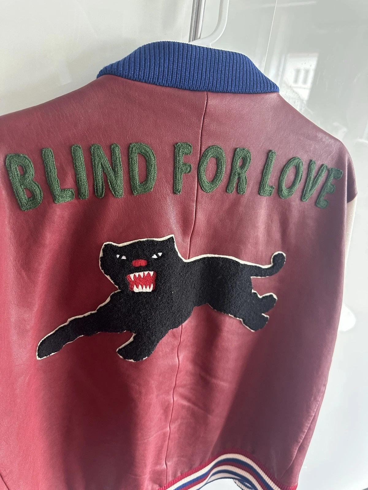 Giacca di pelle Gucci Varsity "Blind for Love" ape bordeaux