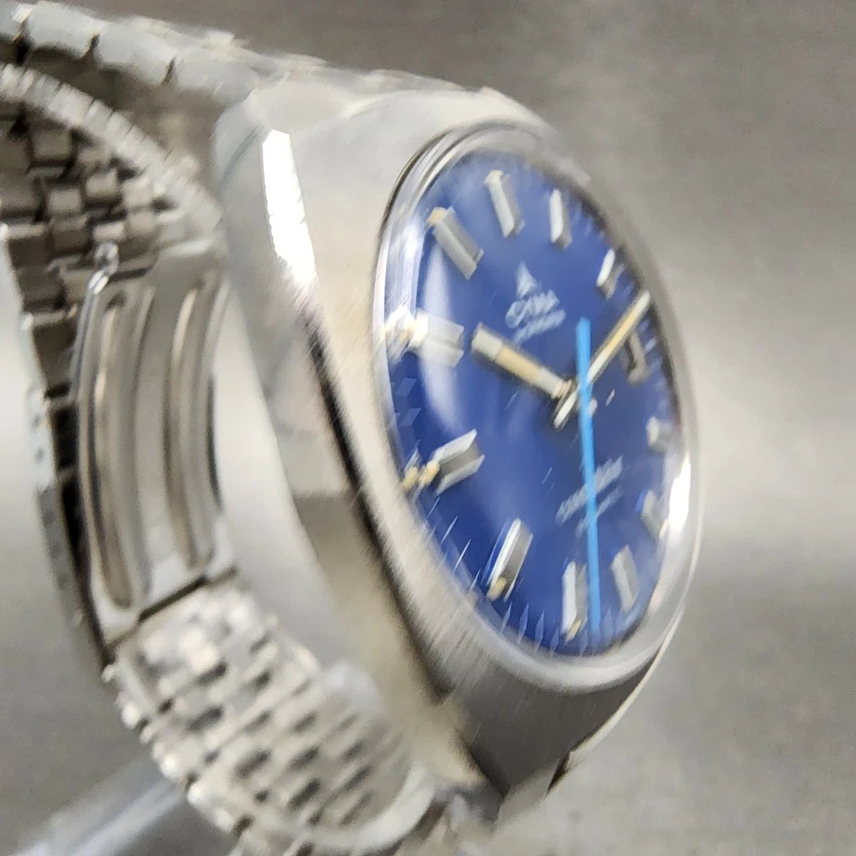 Reloj Automático Cyma Conquistador Hombre 34mm Esfera Azul Acero Fecha Redondo Funciona Foto 4 de 4