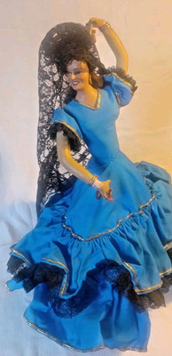 Vintage große 35 cm spanische Flamenco Tänzerin Puppe leuchtend blau Kleid rote Schuhe 70er