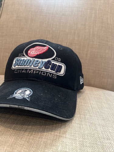 NHL Detroit Red Wings 2002 Stanley Cup Champions New Era Black Hat Cap - Picture 2 of 8