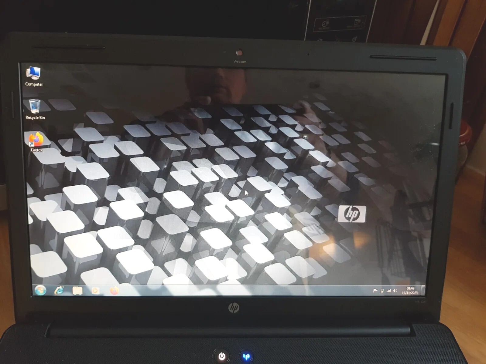 HP Compaq G61 15.6" HDMI cam Laptop Windows 7 Intel 2.1Ghz 320GB HDD