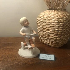 Frances Hook Look at Me! Ceramica Excelesis Porcelain Figurine Hand Painted 1985