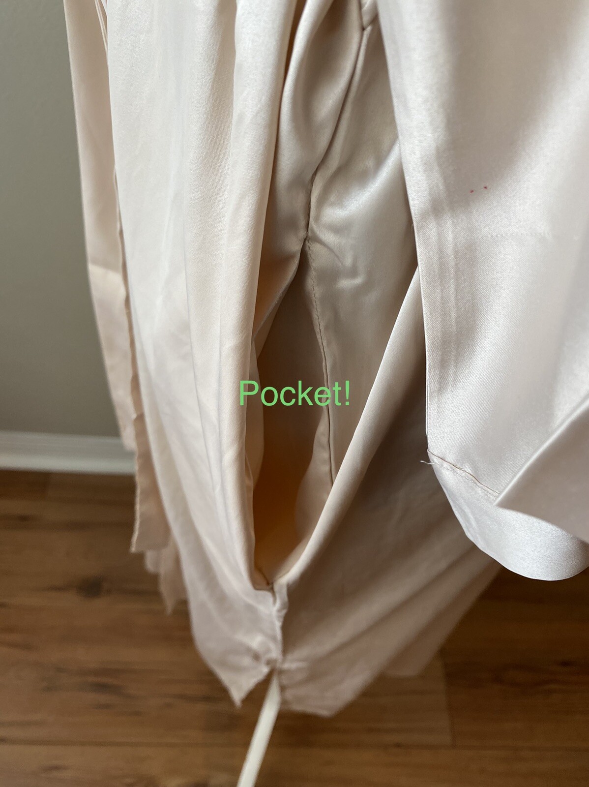 Sioro Womens Robe Size L Large Blush Nude Bridal Satin Tie Belt Pockets Nwt