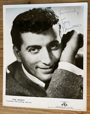 Tony Bennett Vintage Signed 8x10 B/W Picture W/COA