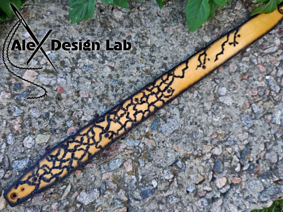 Correa de guitarra ancha amarilla de cuero largo quemado personalizado bajo eléctrico 50"-61" Foto 3 de 4