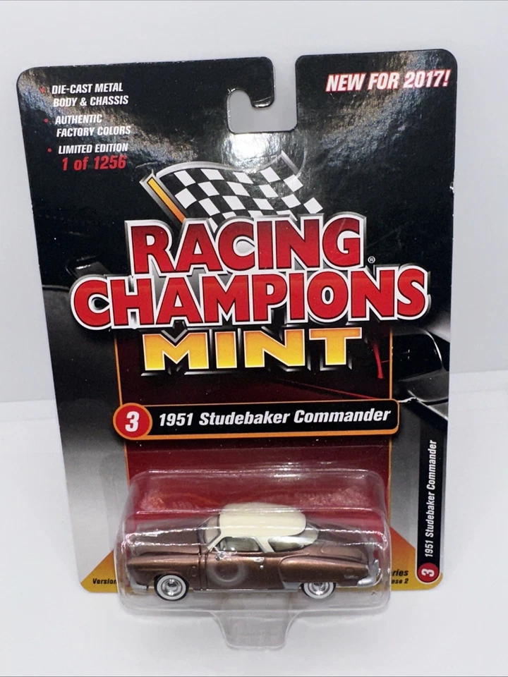 Коллекционный автомобиль Racing Champions 51 1951 Studebaker Commander 2017 как новый коричневый A - Изображение 2 из 3