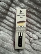 It Cosmetics Heavenly Luxe Solid Serum Foundation Brush No. 29 - Sealed