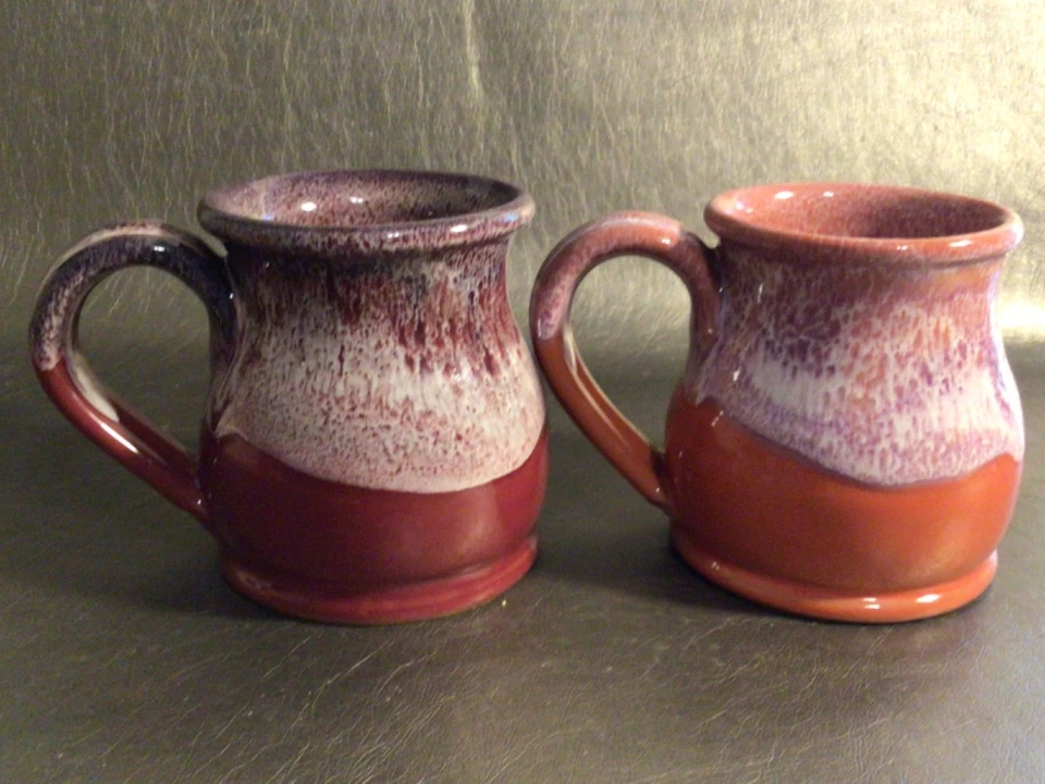 2 tazas de café Deneen Pottery Another Broken Egg Café & Egg Harbor Café 2013 Foto 3 de 4