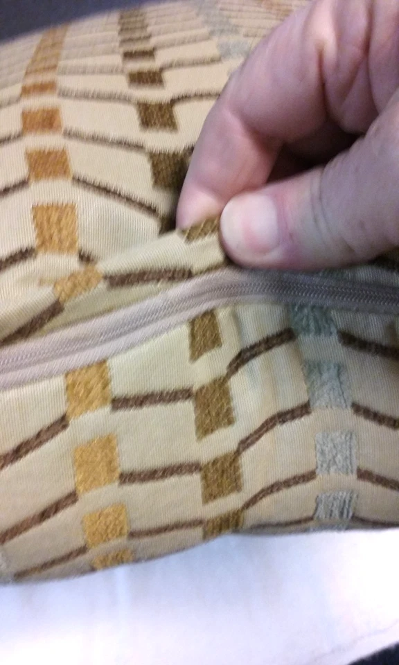 2 Almohadas Marrón Patrón Geométrico 16"x16 con Cierre de Cremallera Foto 4 de 4