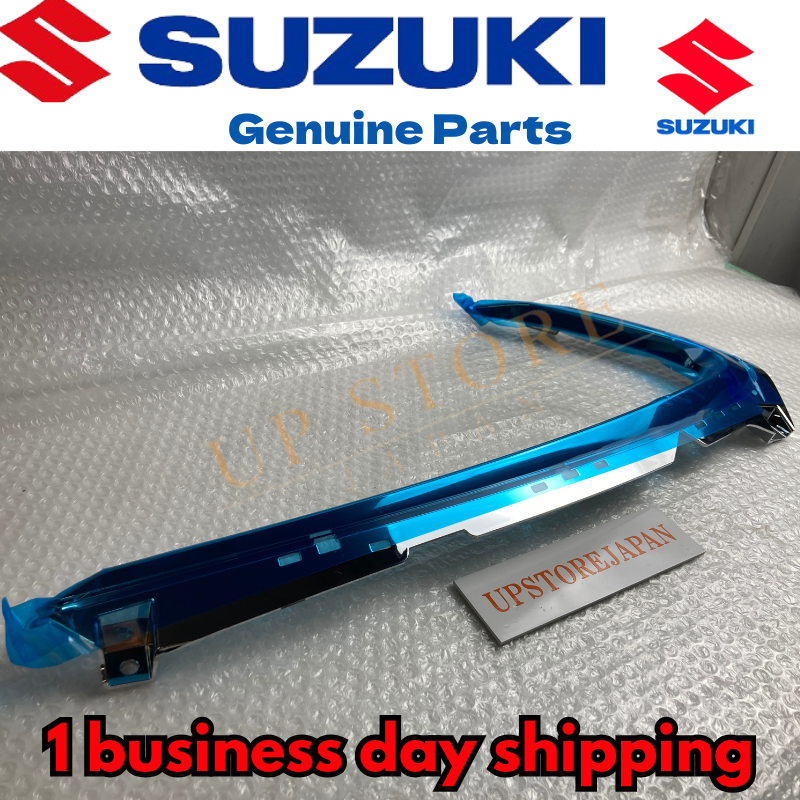 SUZUKI HAYABUSA GSX 1300R OEM RIGHT SIDE CHROME COWLING 94472