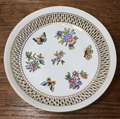 Herend Hungary 7501/V VBO Queen Victoria Reticulated Large Pierced Berry Bowl