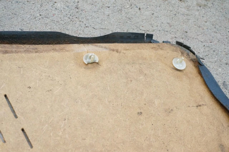 Panel de puerta de pasajero delantero derecho azul OEM BMW E30 sedán 84-91 318i 325e 325i 325 Foto 4 de 4