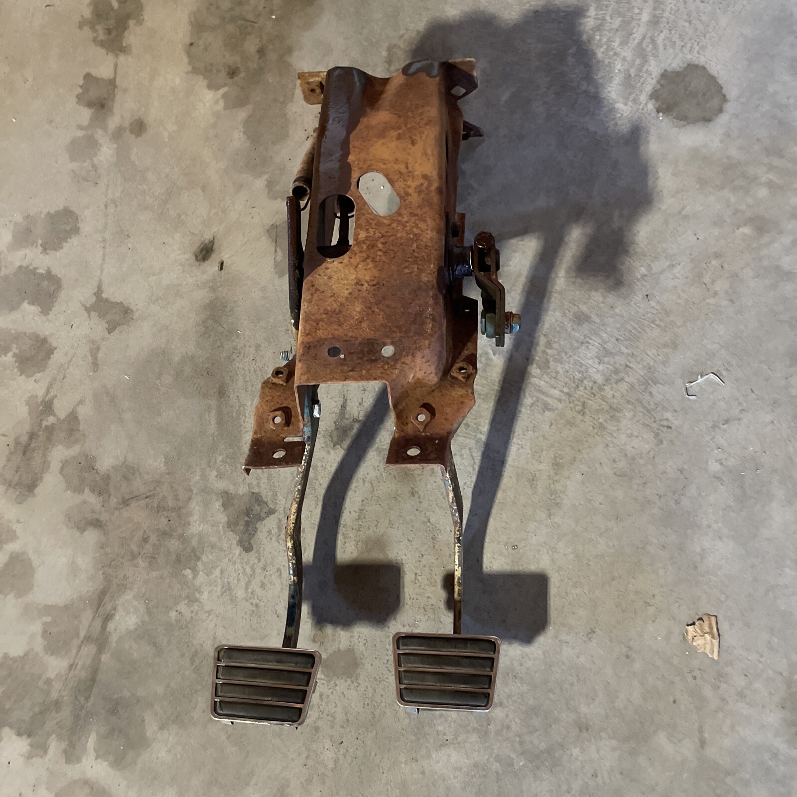 64 65 66 Clutch Brake Pedal Unit 6466 Chevy Pickup Truck C10 C20 K10