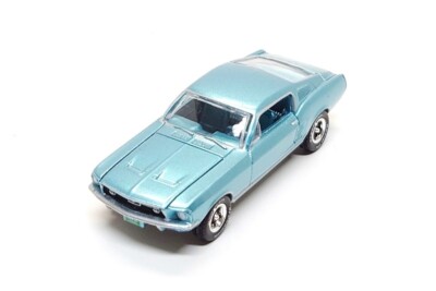 Auto World 1:64 Vintage Muscle - 1967 Ford Mustang GT (Light Blue