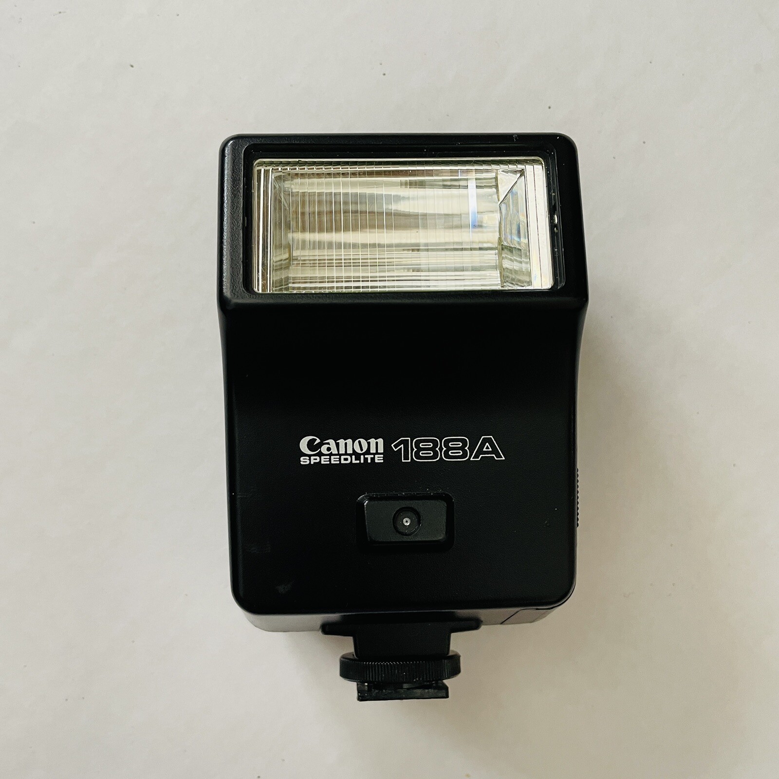 Canon Speedlite 188A Shoe Mount Flash for Canon with Case