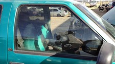 Passenger Side Front Door Window Glass - Replacement For Chevy S10/GMC Sonoma 1994-2005