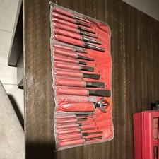 Snap-on 18-piece Punch Set W Red Roll-up Pouch Metal C211b Snap-on 18-piece Punch Set W Red Roll-up Pouch Metal C211b