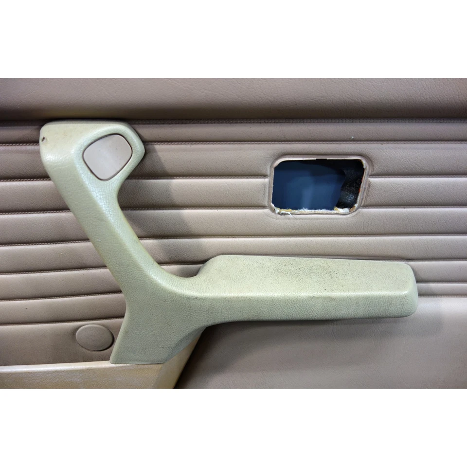 88-93 BMW E30 3-Series 2dr Right Front Interior Door Panel Natur Beige Vinyl OEM - Image 4 of 4