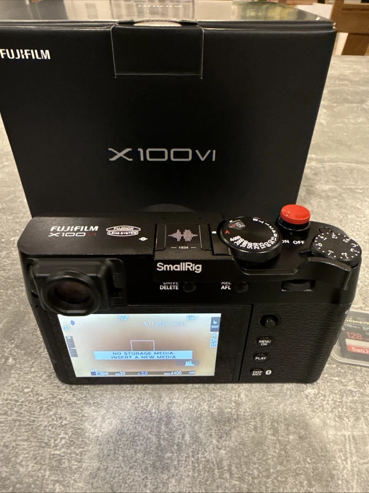 Fujifilm X100VI Compact Camera - Black - Image 3 of 4