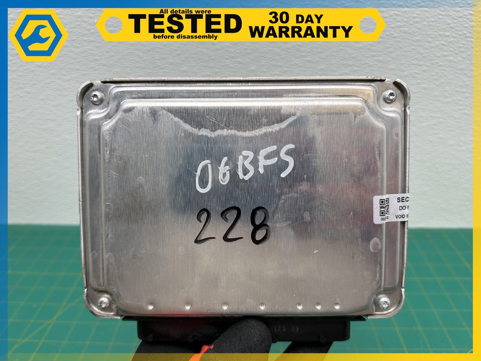 06-12 BENTLEY Flying Spur ECM ECU ENGINE CONTROL MODULE OEM