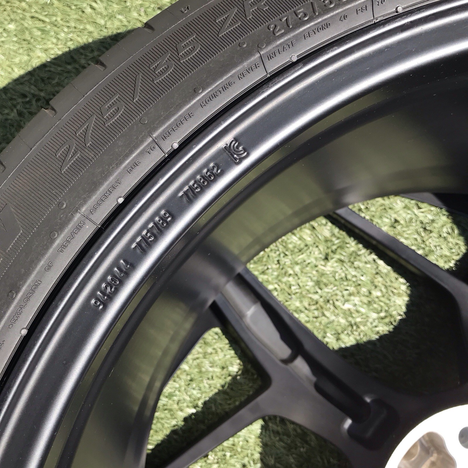 FERRARI 12 CILINDRI WHEELS TIRES NEW TAKE OFFS SET GENUINE FACTORY 21 775790
