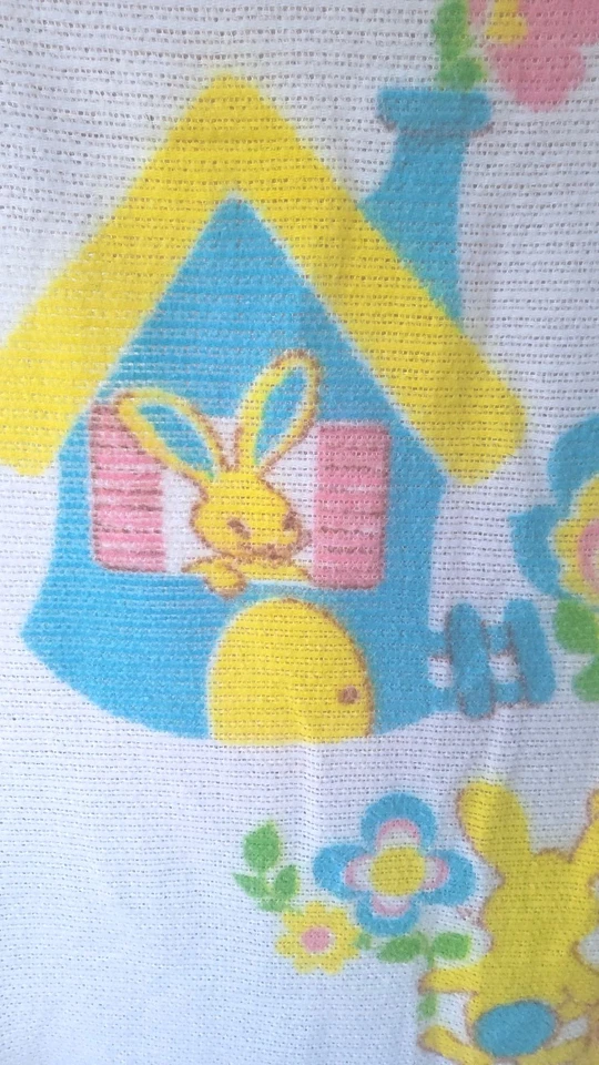 Manta bebé tejido gofre vintage satinado conejo acrílico bebé morgan Foto 4 de 4