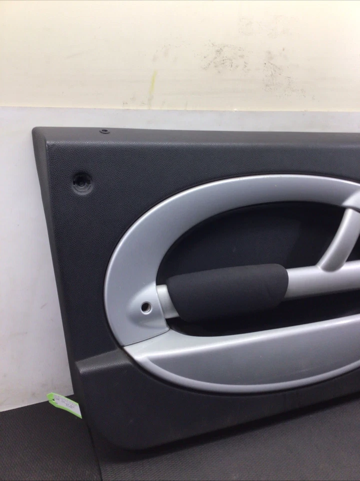 2003 Mini Cooper MT - левая передняя дверная панель водителя - Изображение 2 из 4