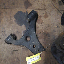 Aufhängungsschwinge Ameise. Links MERCEDES-BENZ Classe B (T245) 150/160 Mnv Aufhängungsschwinge Ameise. Links MERCEDES-BENZ Classe B (T245) 150/160 Mnv