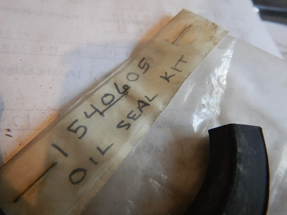 NOS 55-64 STUDEBAKER CHAMPION 6 CYL REAR MAIN ENGINE SEAL 1540605 1559365 534527 - Image 2 of 4