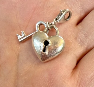 Thomas Sabo Love Charm Anhänger Bettelanhänger Silber925 Love Herz Schlüssel