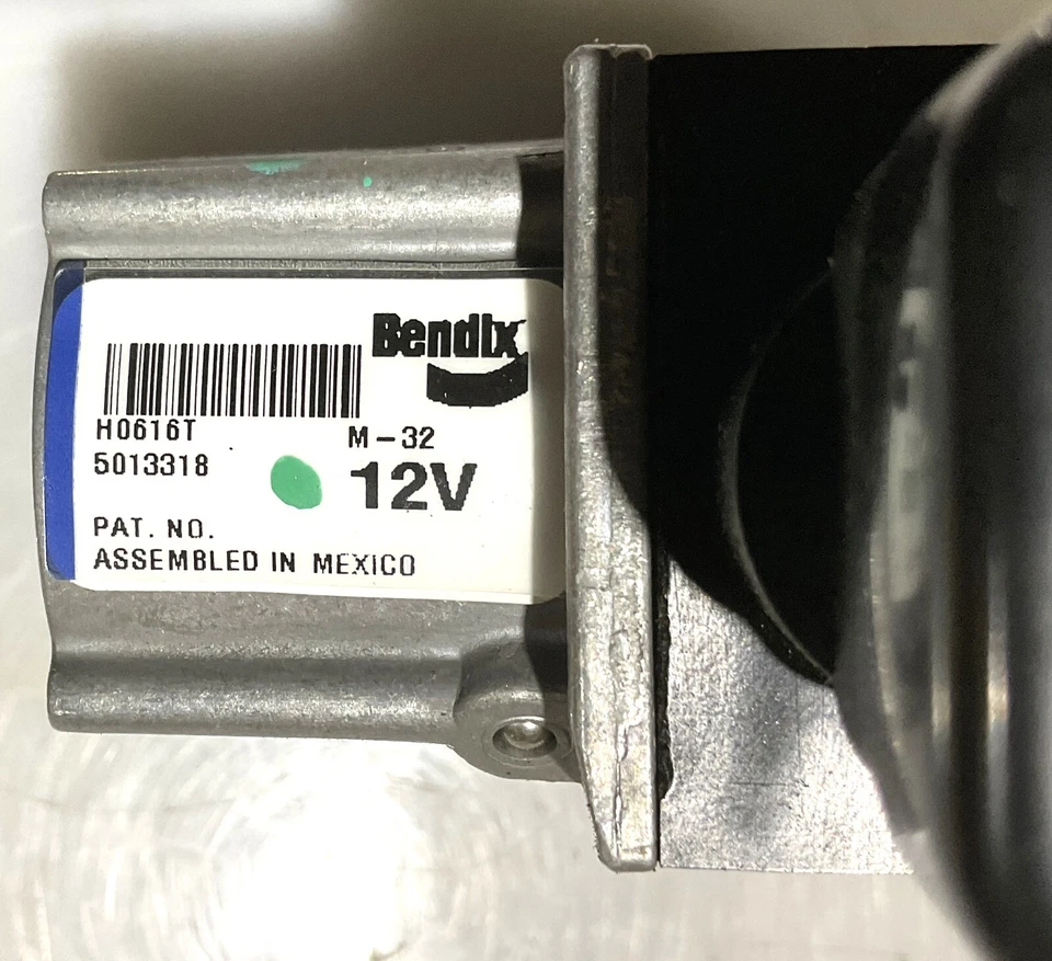 GENUINE NEW BENDIX BRAKE VALVE 801585 5013318 K0209T M-32 - Image 3 of 4