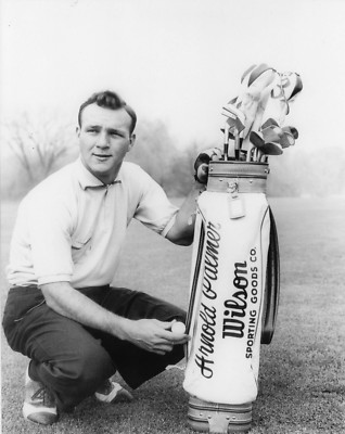YOUNG ARNOLD PALMER GOLFING GREAT IN THIS GREAT 8X10 PHOTO CLASSIC 1
