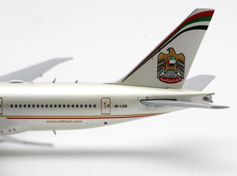 1:400 JC Wings Etihad Airways Boeing B777-200LR Diecast 1:400 JC Wings Etihad Airways Boeing B777-200LR Diecast