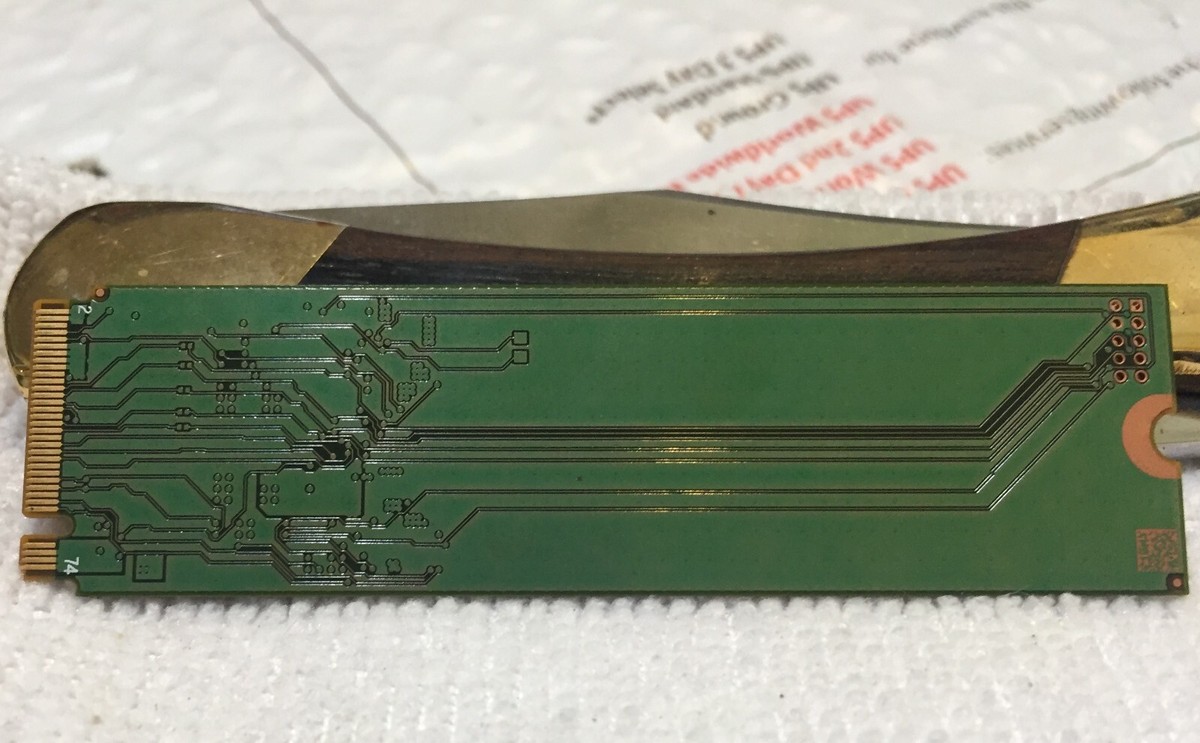 SK Hynix 256GB NVMe M.2 2280 80mm SSD HFM256GD3JX013N BC711