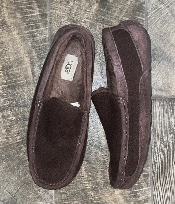 Pantofole Ugg in pelle scamosciata marrone taglia 8 M