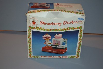 Strawberry Shortcake Light Up Oven Stove AM Radio Vintage 1982 Rare