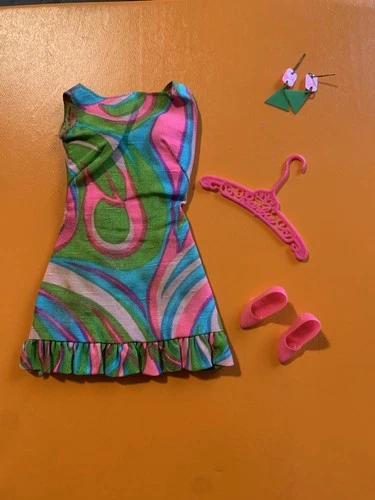Vtg Barbie Swirly Cue Dress #1822  W/Earrings 1968 Mattel retro MOD