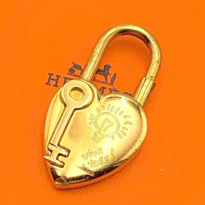 HERMES 2004 Limited Fantasy Heart Cadena Charm Gold Key Pendant