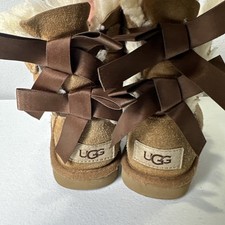 UGGS Girl's Brown Bailey Bow Winter Boots 1017394T - Size US 10