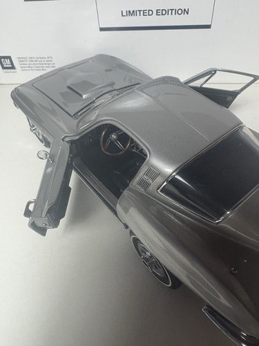 Corvette Sting Ray 1965 Franklin Mint carrocería de fibra de vidrio 1:24 LE 600/1965 S11E932 - Imagen 6 de 17