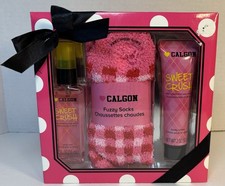 NIB Calgon Take Me Away Sweet Crush Gift Set With Fuzzy Socks
