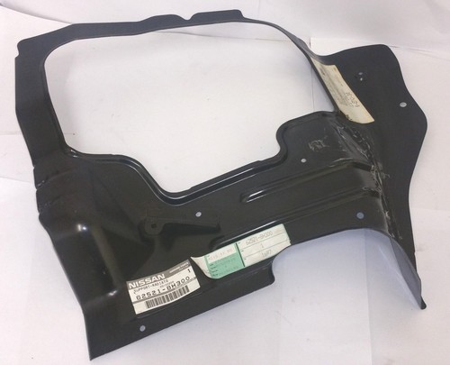 GENUINE NISSAN X TRAIL T3 LEFT HAND CORE RADIATOR SIDE SUPPORT 62518H300 - Picture 1 of 2