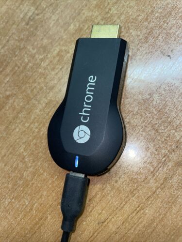Google Chromecast Media Streamer Model H2G2-42 1st Gen And USB Cable - Picture 1 of 2