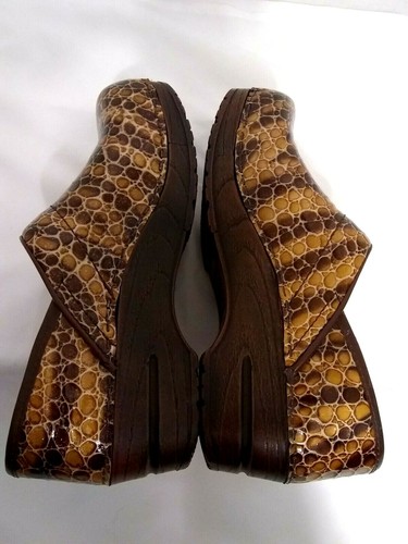 SANITA Danish Stapled Clogs Gold Brown Faux Croc Leather Closed-back Sz-36 f565 - Picture 7 of 11