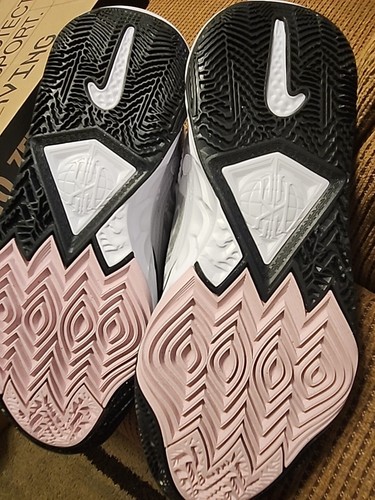 Nike Kyrie 8 Basketball Herrenschuh Größe 11,5 DJ6017-101 weiß/schwarz - Bild 7 von 9