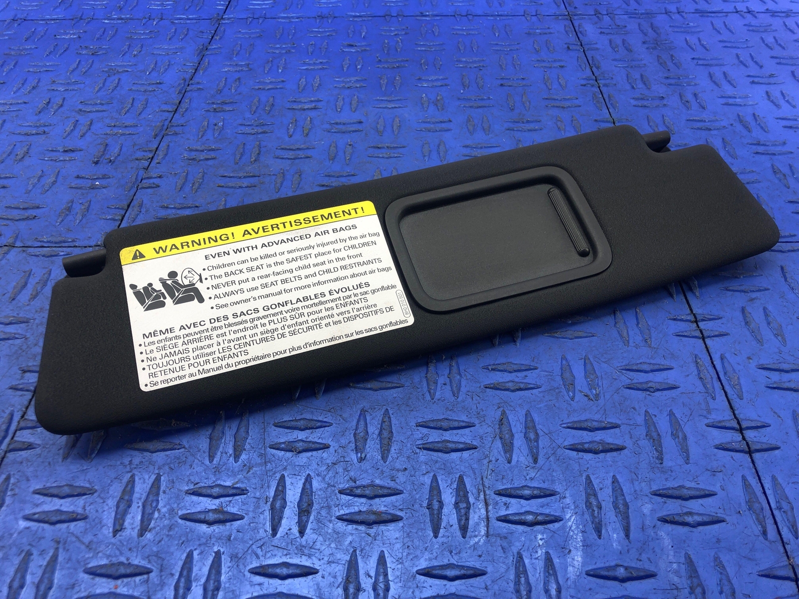 2008-2015 AUDI R8 FRONT RIGHT BLACK SUN VISOR 420857552A25M OEM