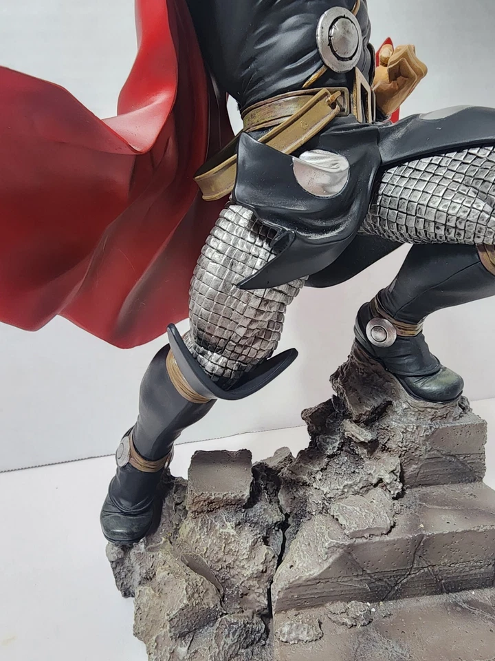 AS IS Kotobukiya THOR Avengers Reborn Statue 164/1200 DAMAGED/Needs Parts - Image 3 of 4